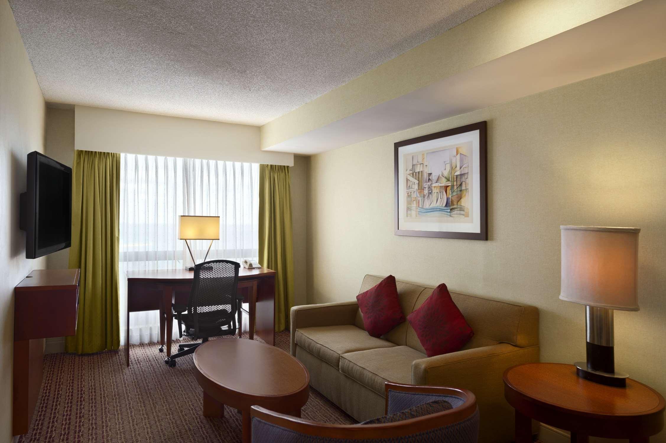 ฮิลตัน ชิคาโก แมคนิเซนต์ ไมล์ สวีท Hotel ภายนอก รูปภาพ
