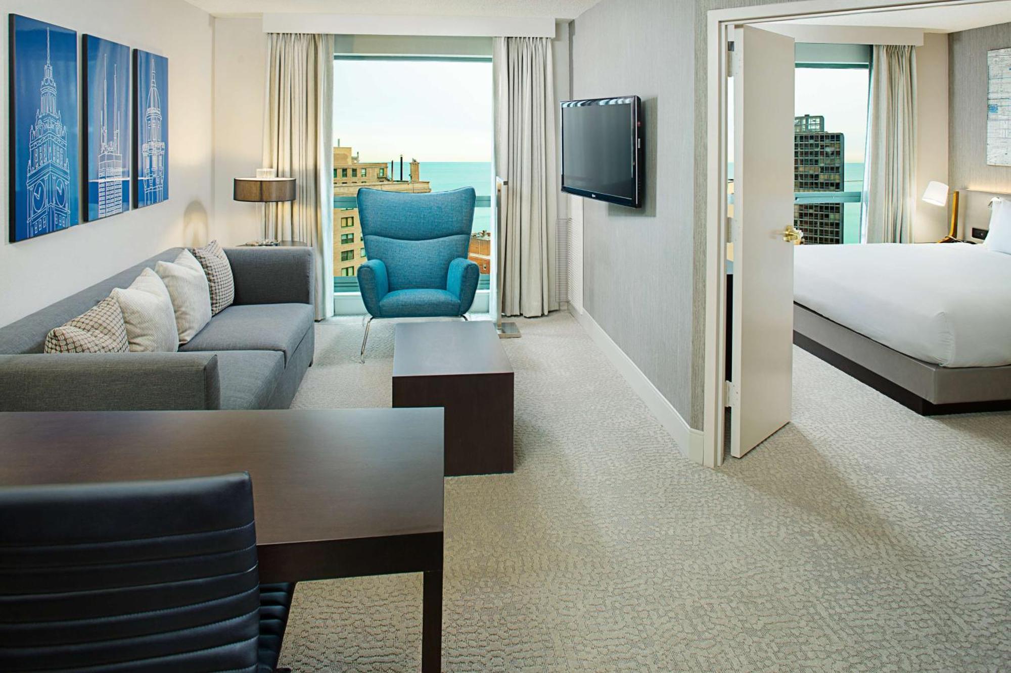 ฮิลตัน ชิคาโก แมคนิเซนต์ ไมล์ สวีท Hotel ภายนอก รูปภาพ