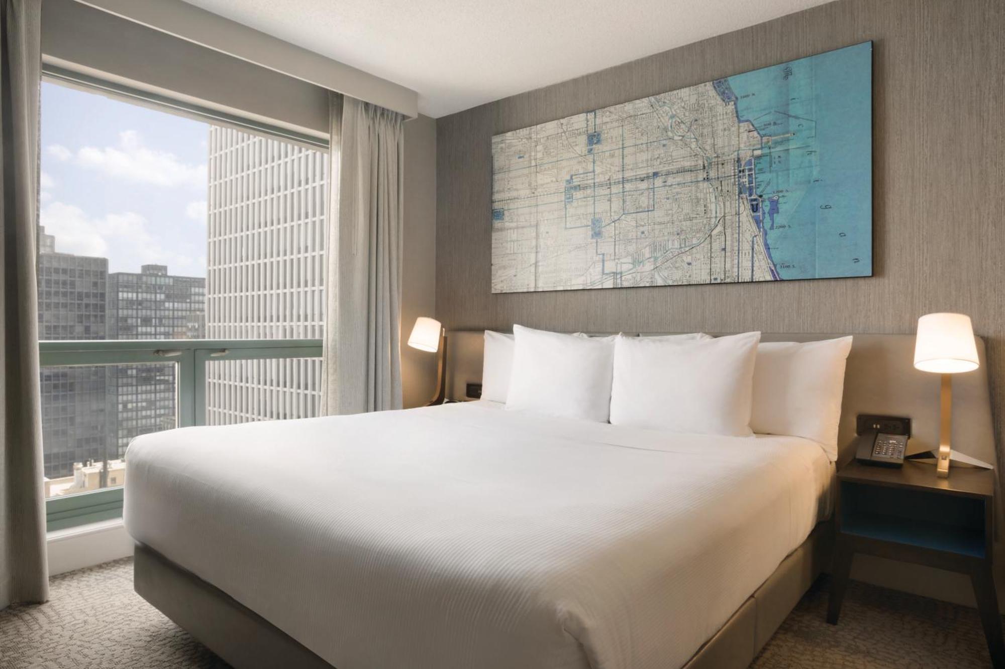 ฮิลตัน ชิคาโก แมคนิเซนต์ ไมล์ สวีท Hotel ภายนอก รูปภาพ