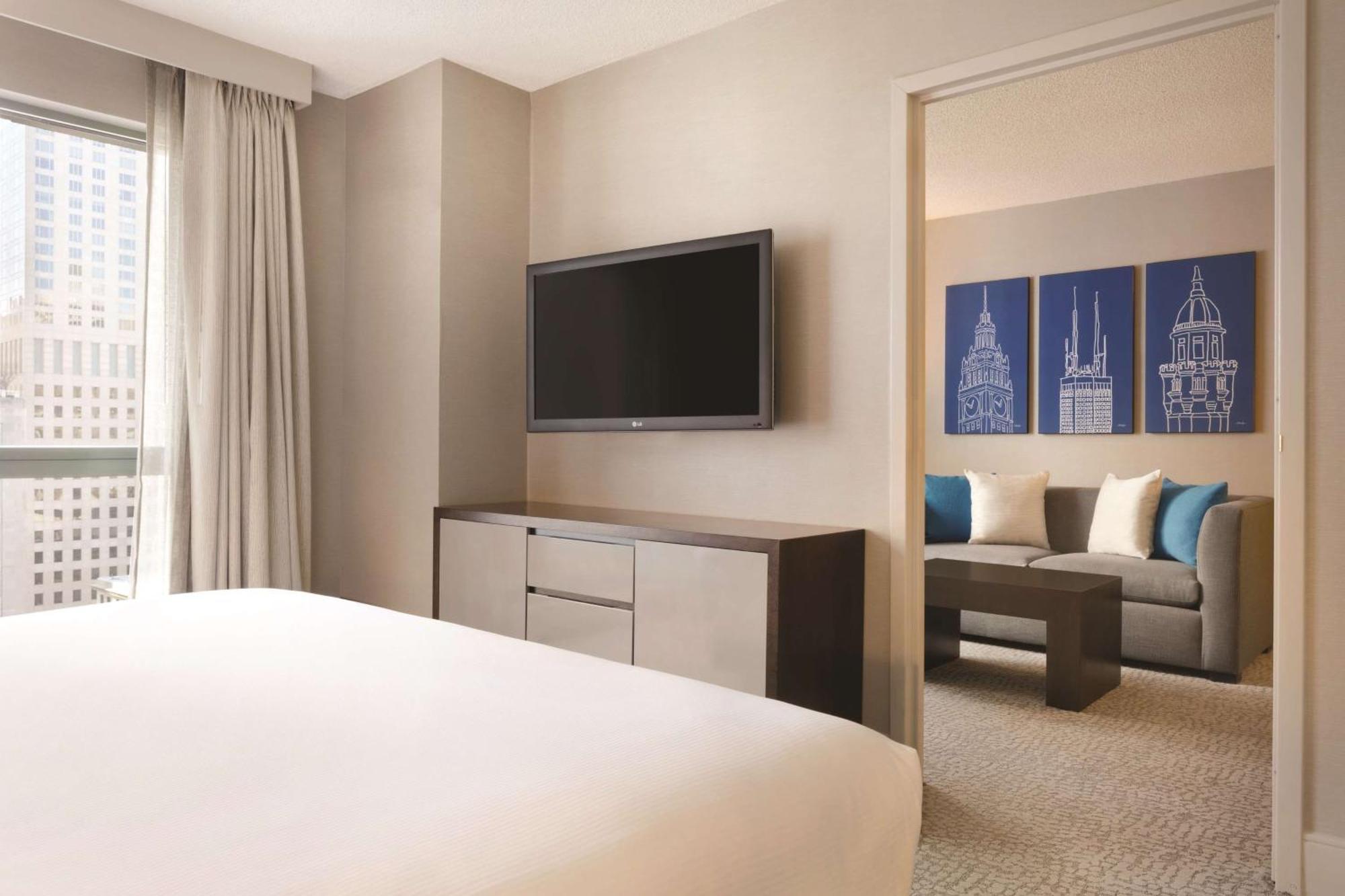 ฮิลตัน ชิคาโก แมคนิเซนต์ ไมล์ สวีท Hotel ภายนอก รูปภาพ
