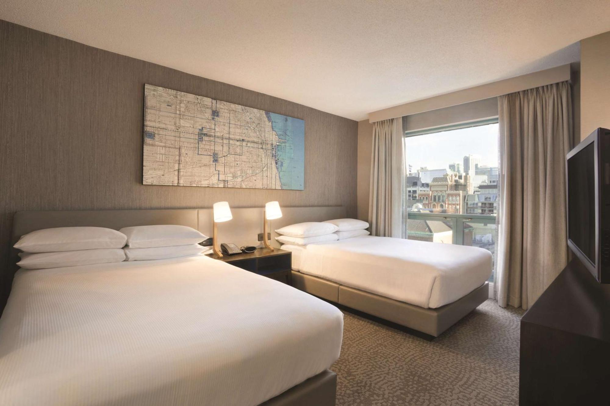 ฮิลตัน ชิคาโก แมคนิเซนต์ ไมล์ สวีท Hotel ภายนอก รูปภาพ