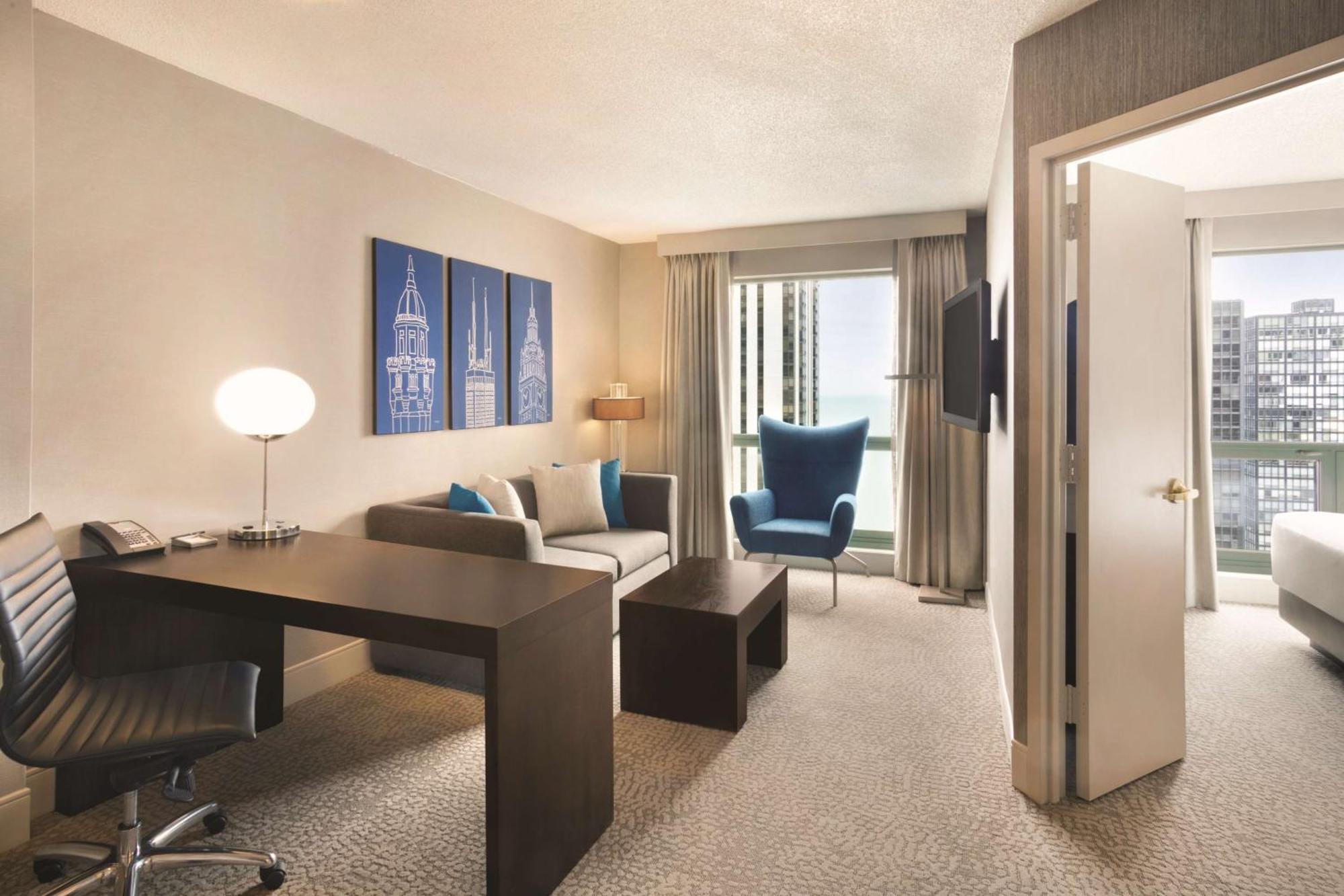 ฮิลตัน ชิคาโก แมคนิเซนต์ ไมล์ สวีท Hotel ภายนอก รูปภาพ