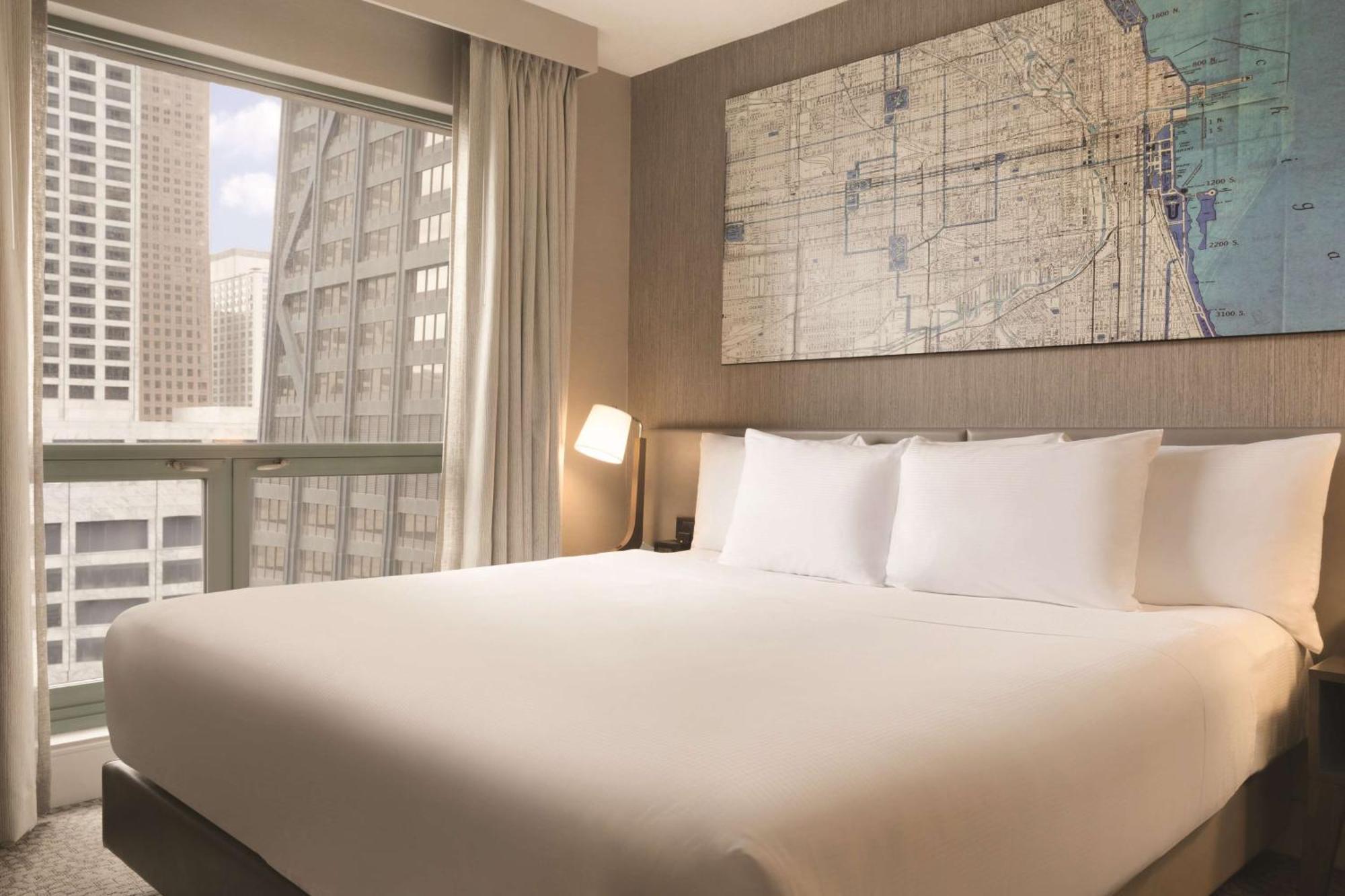 ฮิลตัน ชิคาโก แมคนิเซนต์ ไมล์ สวีท Hotel ภายนอก รูปภาพ